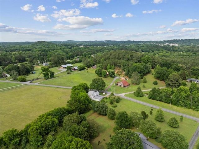 329 New Zion Road SW, Calhoun, GA 30701