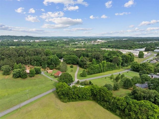 329 New Zion Road SW, Calhoun, GA 30701
