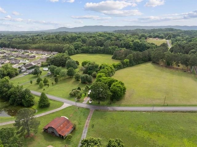 329 New Zion Road SW, Calhoun, GA 30701