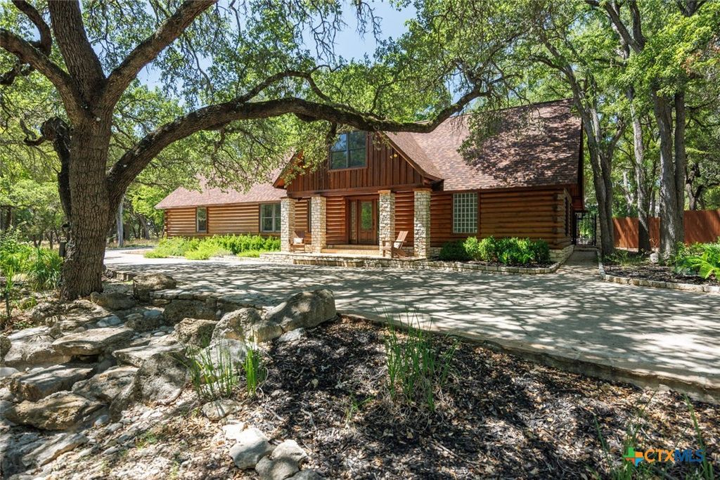 7 Brookside Drive, Wimberley, TX 78676