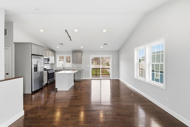29 Calumet, Johnston, RI 02919