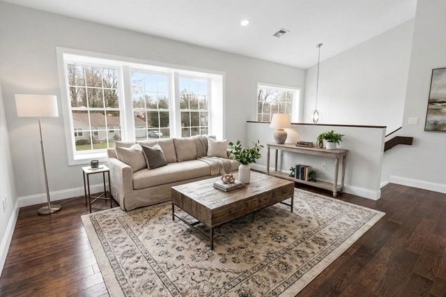 29 Calumet, Johnston, RI 02919