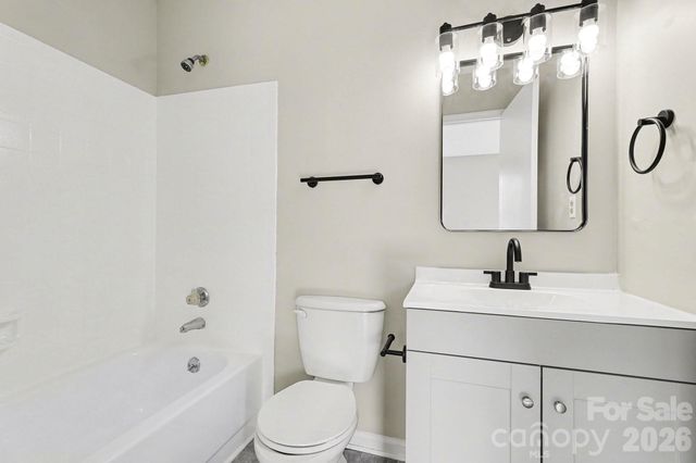 6227 Windsor Gate Lane, Charlotte, NC 28215