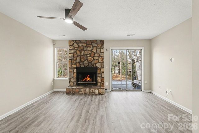 6227 Windsor Gate Lane, Charlotte, NC 28215