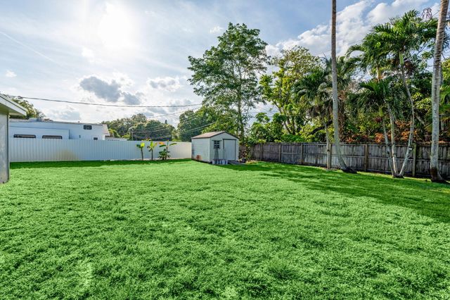 6537 Monmouth Road, West Palm Beach, FL 33413