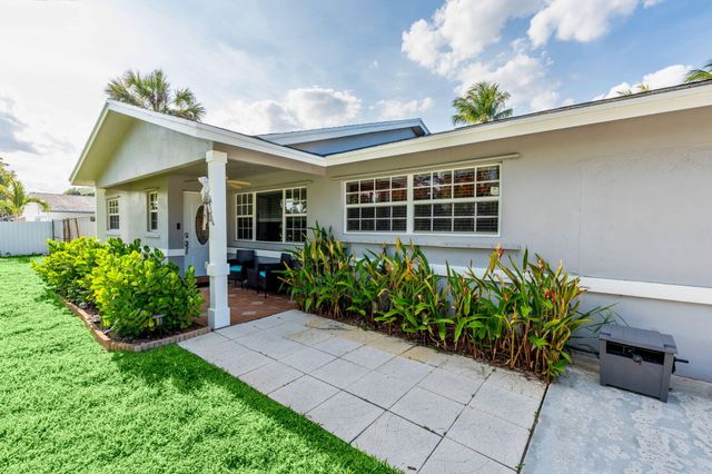 6537 Monmouth Road, West Palm Beach, FL 33413
