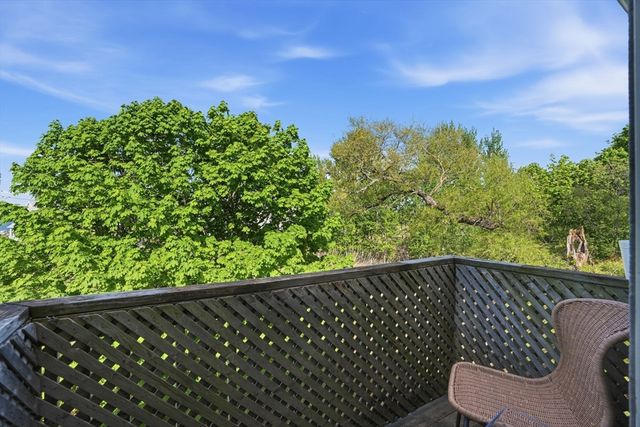 42 Duck Ln, Hull, MA 02045