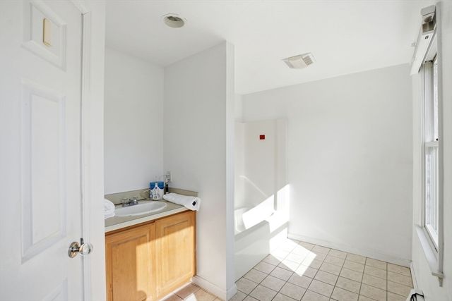 42 Duck Ln, Hull, MA 02045