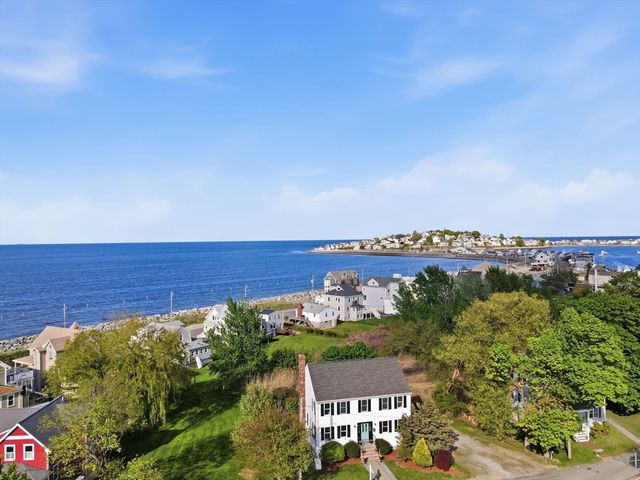 42 Duck Ln, Hull, MA 02045