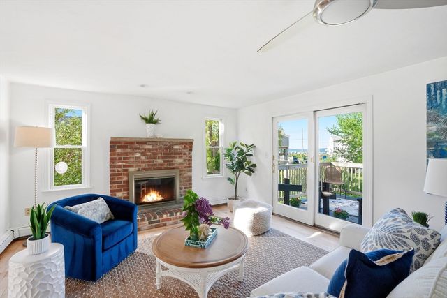 42 Duck Ln, Hull, MA 02045