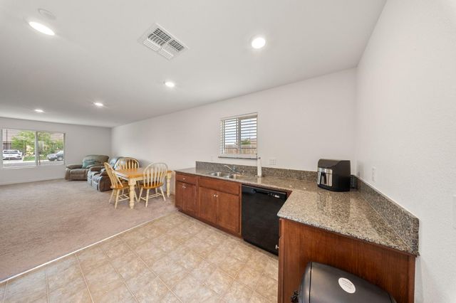 785 Dean Ct, Merced, CA 95341