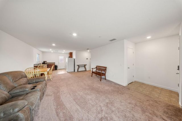785 Dean Ct, Merced, CA 95341