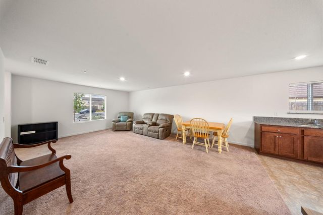 785 Dean Ct, Merced, CA 95341
