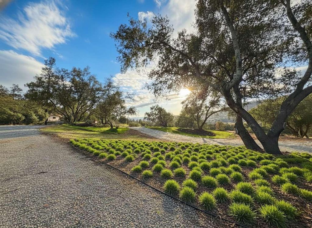 Image 12 of property listing at 23224 Granite Creek Lane, Clovis, CA 93619