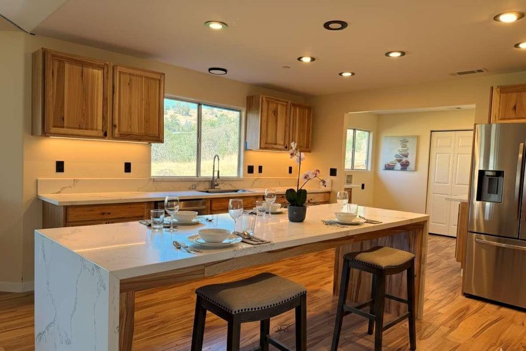 Image 15 of property listing at 23224 Granite Creek Lane, Clovis, CA 93619