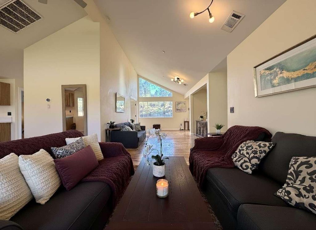 Image 18 of property listing at 23224 Granite Creek Lane, Clovis, CA 93619