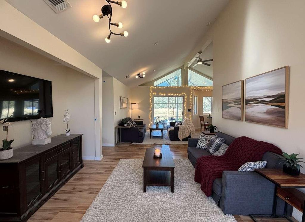 Image 19 of property listing at 23224 Granite Creek Lane, Clovis, CA 93619