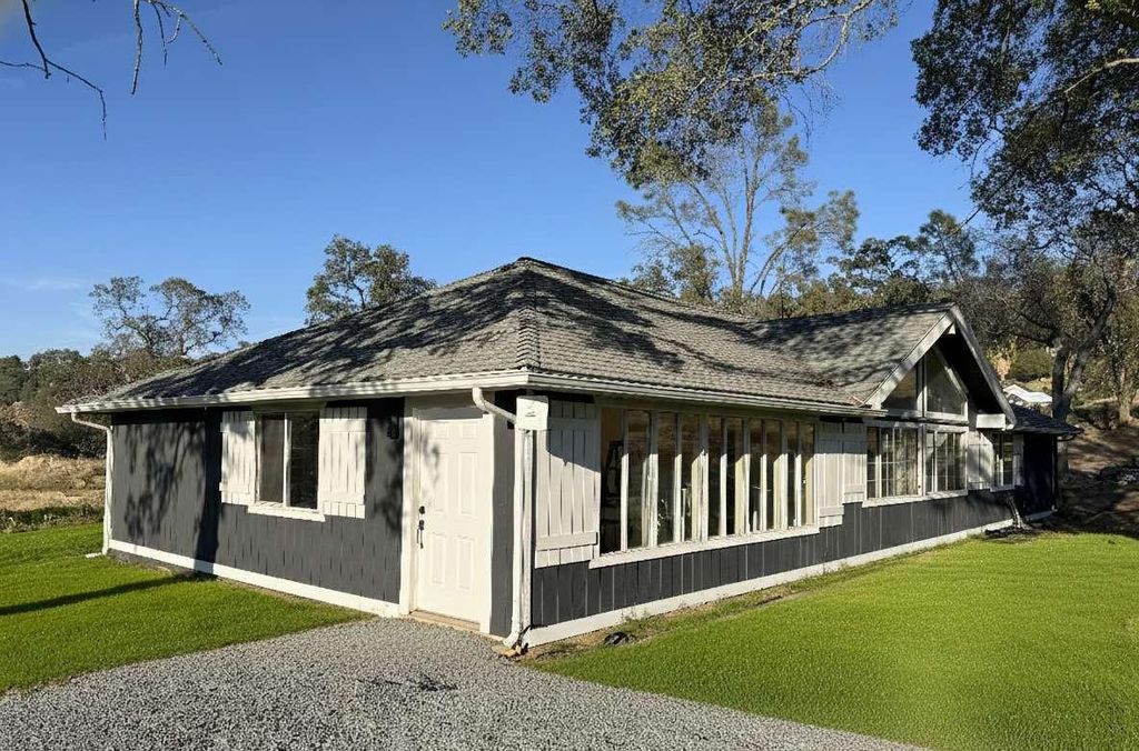 Image 46 of property listing at 23224 Granite Creek Lane, Clovis, CA 93619