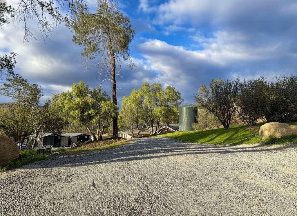 Image 51 of property listing at 23224 Granite Creek Lane, Clovis, CA 93619