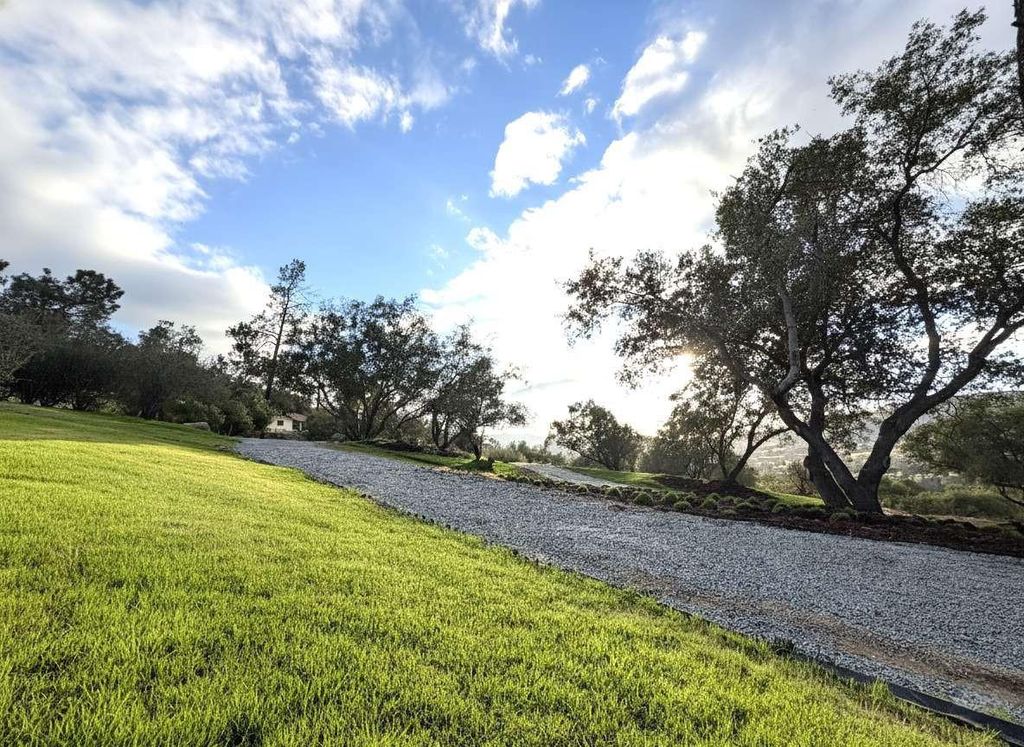 Image 52 of property listing at 23224 Granite Creek Lane, Clovis, CA 93619