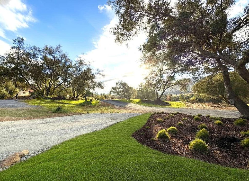 Image 70 of property listing at 23224 Granite Creek Lane, Clovis, CA 93619