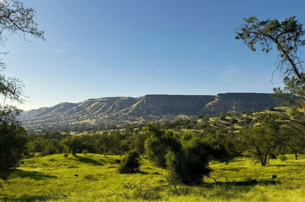 Image 73 of property listing at 23224 Granite Creek Lane, Clovis, CA 93619