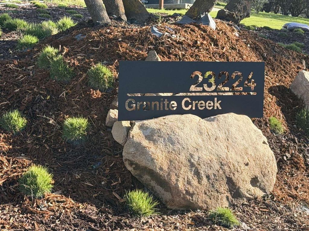 Image 84 of property listing at 23224 Granite Creek Lane, Clovis, CA 93619