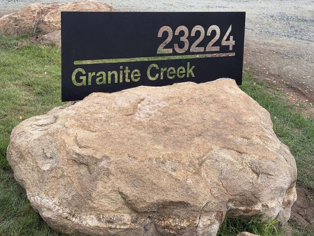 Image 87 of property listing at 23224 Granite Creek Lane, Clovis, CA 93619