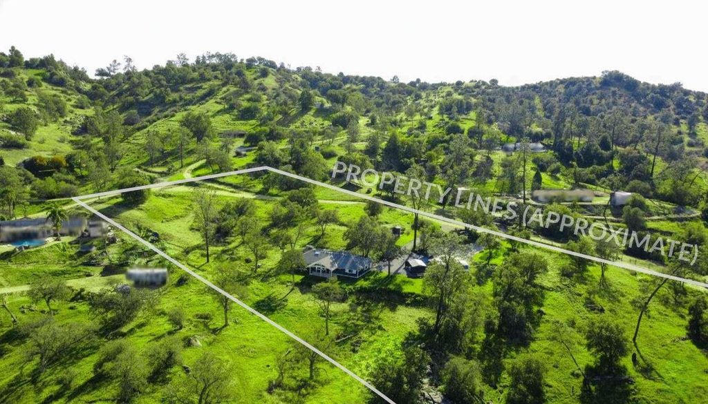 Image 90 of property listing at 23224 Granite Creek Lane, Clovis, CA 93619