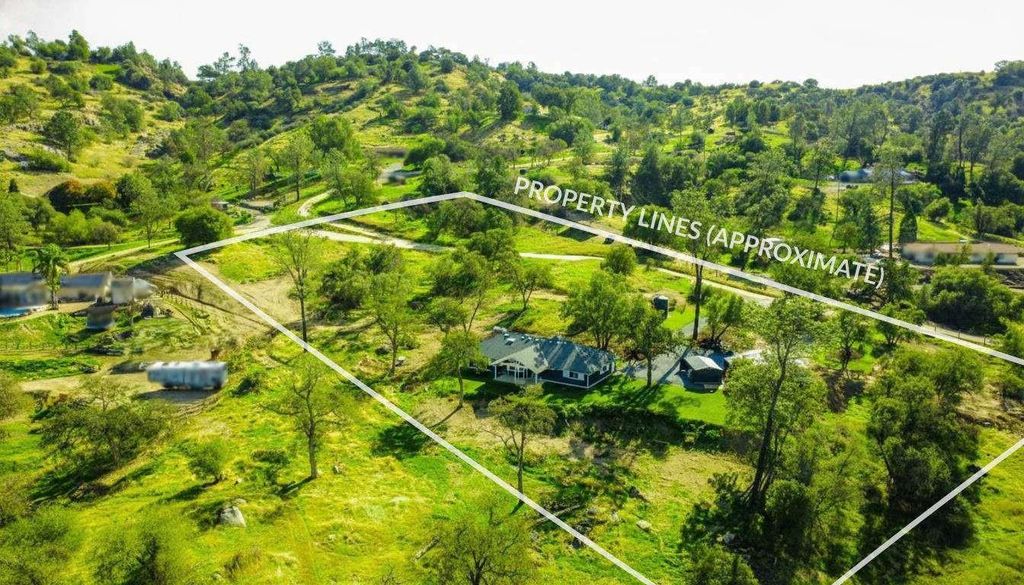 Image 92 of property listing at 23224 Granite Creek Lane, Clovis, CA 93619