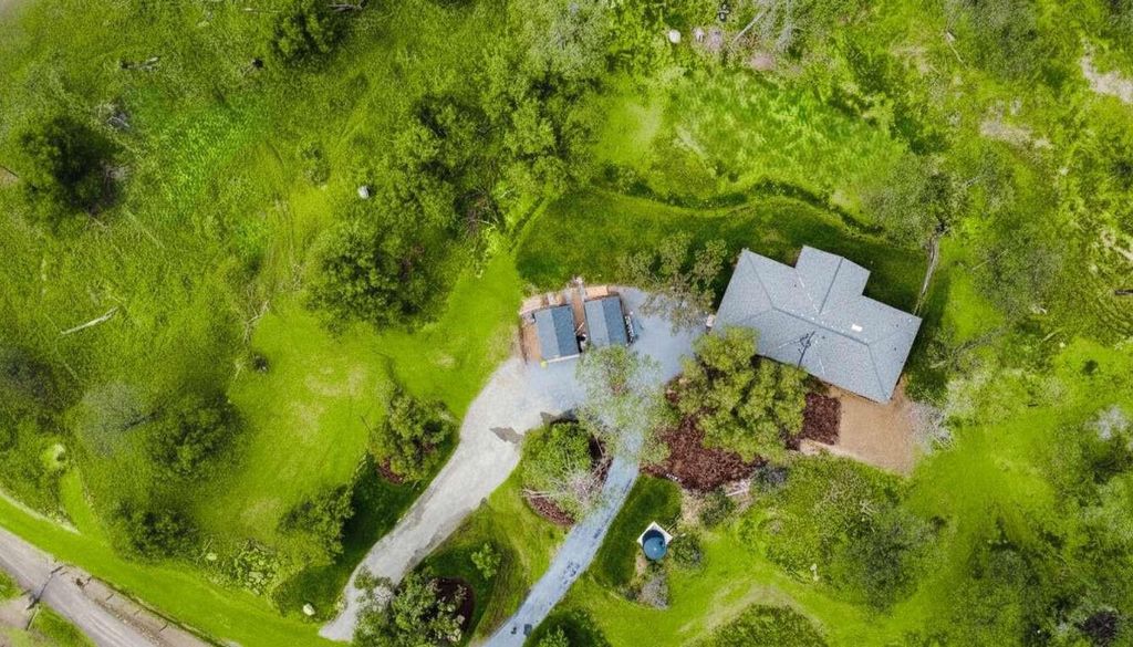 Image 93 of property listing at 23224 Granite Creek Lane, Clovis, CA 93619