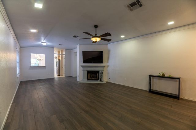 2604 Hutton LN, Leander, TX 78641