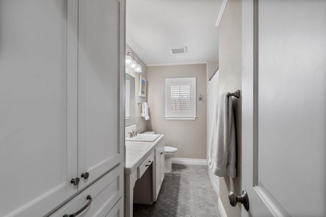 9605 Cedardale Drive, Houston, TX 77055