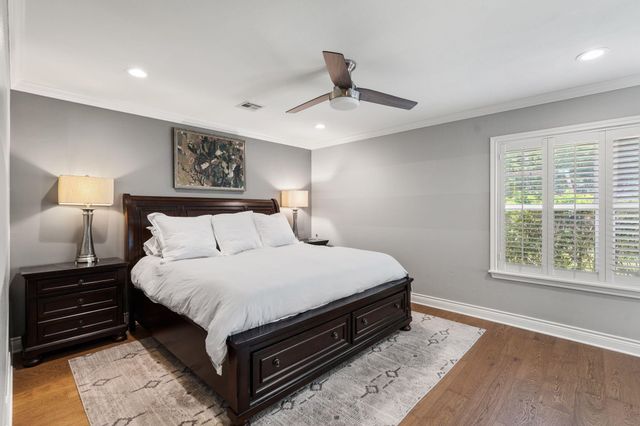 9605 Cedardale Drive, Houston, TX 77055