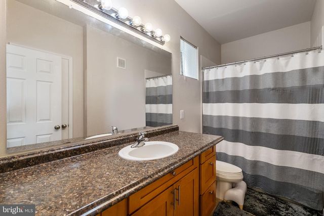 19622 Galway Bay Cir Apt 204, Germantown, MD 20874
