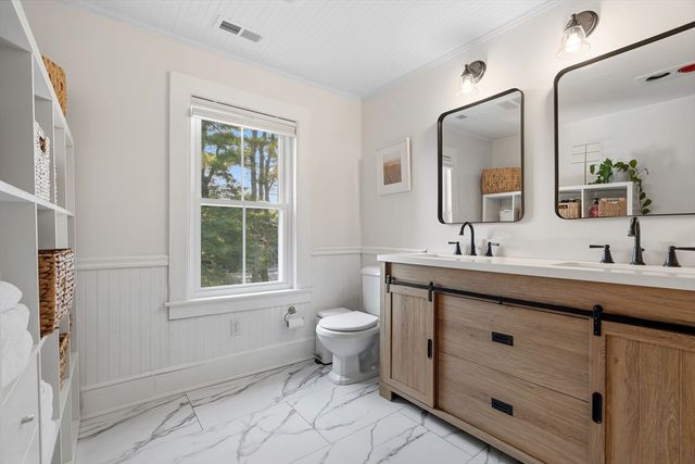 11 Crescent St, Stow, MA 01175