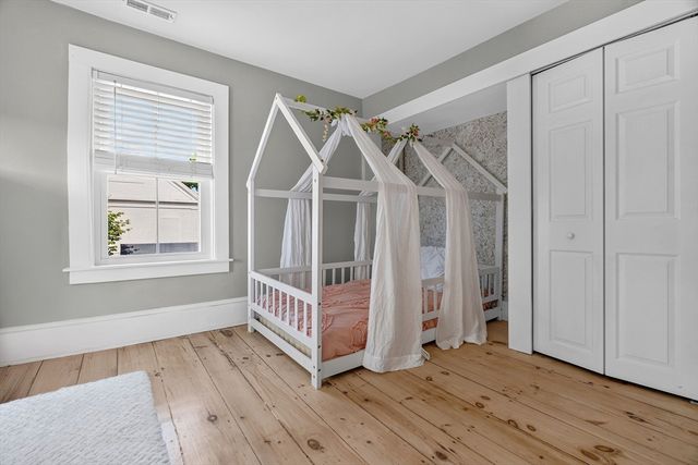 11 Crescent St, Stow, MA 01175