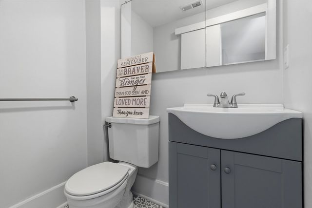 11 Crescent St, Stow, MA 01175