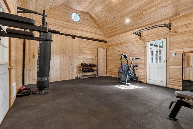11 Crescent St, Stow, MA 01175