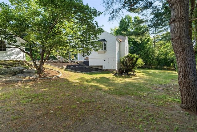 11 Crescent St, Stow, MA 01175