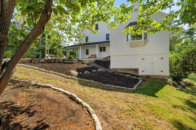 11 Crescent St, Stow, MA 01175