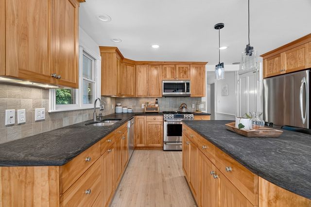 11 Crescent St, Stow, MA 01175