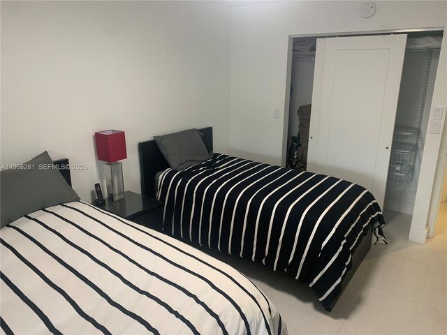 2326 S Cypress Bend Dr 221, Pompano Beach, FL 33069