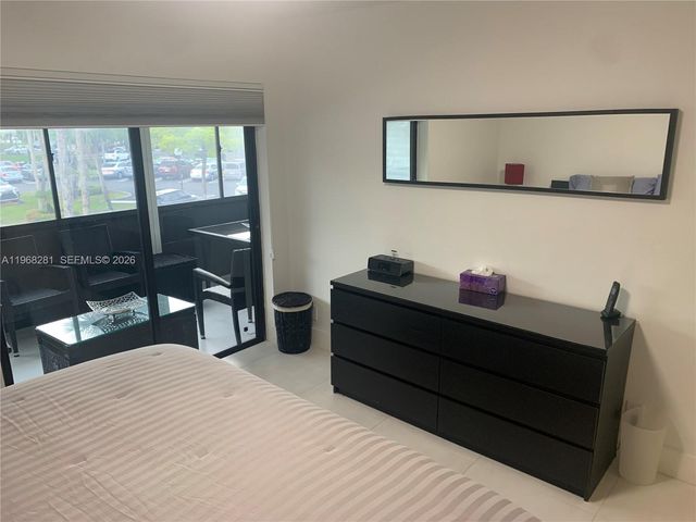 2326 S Cypress Bend Dr 221, Pompano Beach, FL 33069