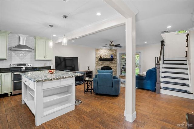 1921 Pin Oak Road, Edinburg, TX 78539