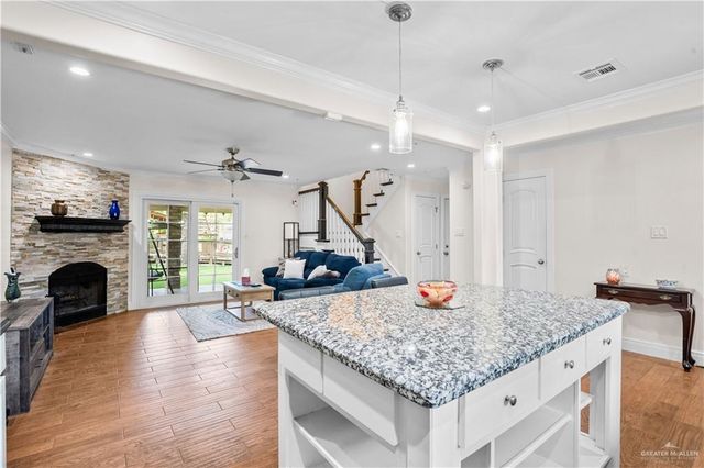 1921 Pin Oak Road, Edinburg, TX 78539