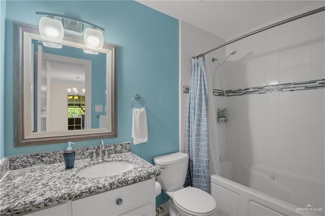 1921 Pin Oak Road, Edinburg, TX 78539