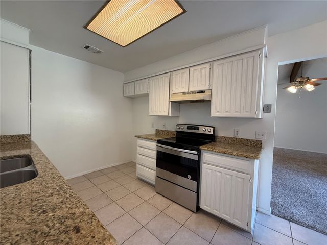 1809 Prince Drive, Benbrook, TX 76126