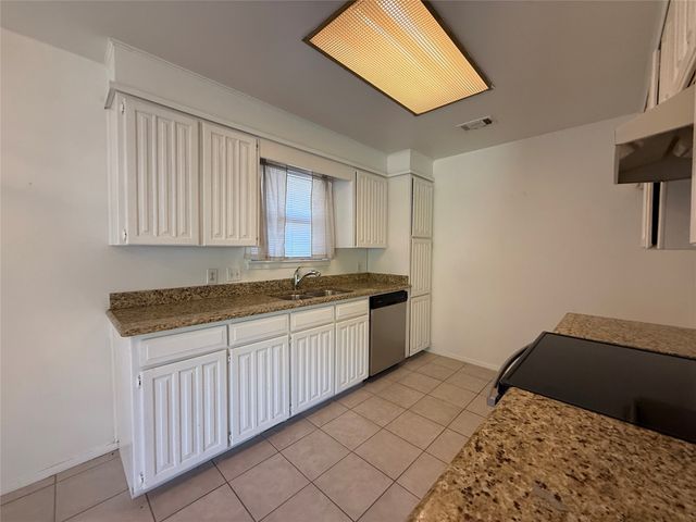 1809 Prince Drive, Benbrook, TX 76126