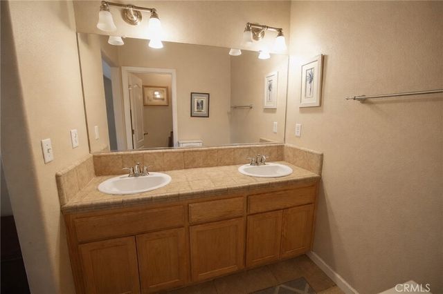 41121 Long Hollow, Coarsegold, CA 93614